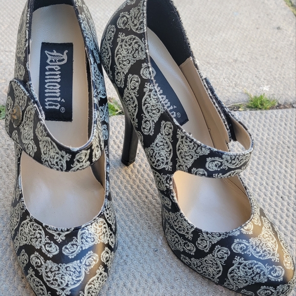 Demonia Heels - Picture 2 of 3